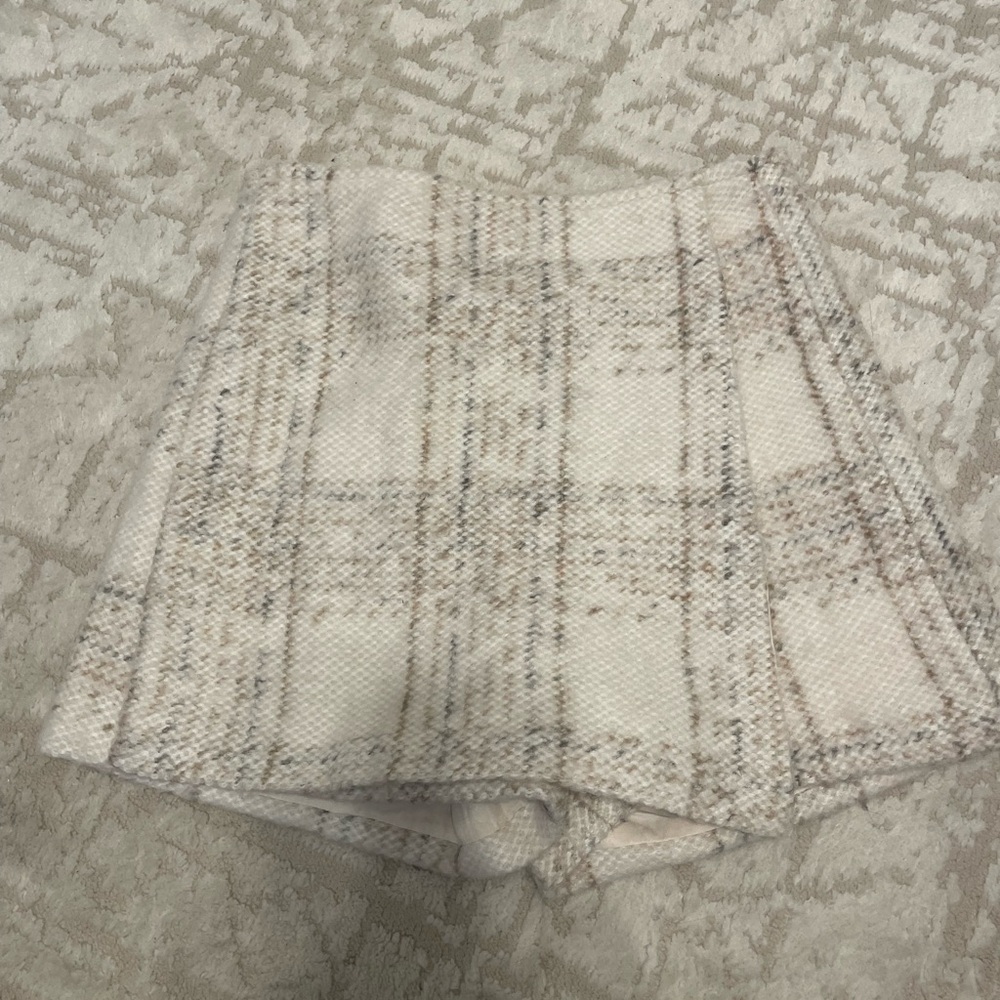 Plaid Cream Women's Shorts